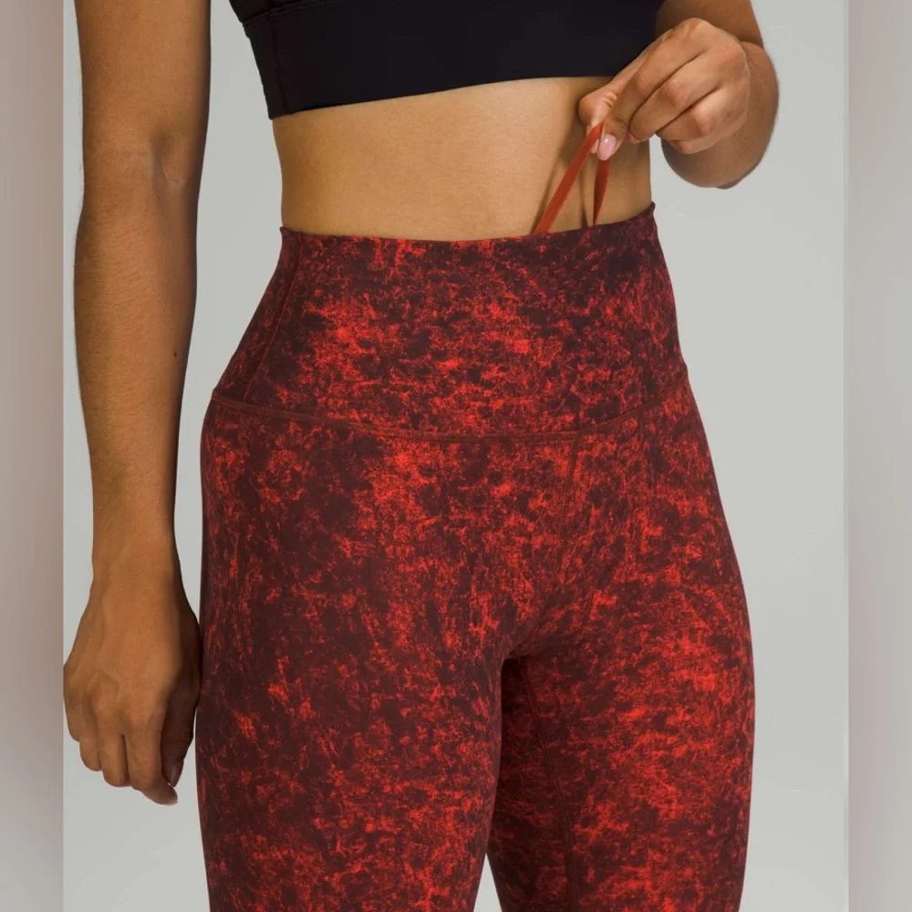 NWT Lululemon Wunder Train HR Tight 25” Autumn Red Black Denim Wash Print Sz. 20